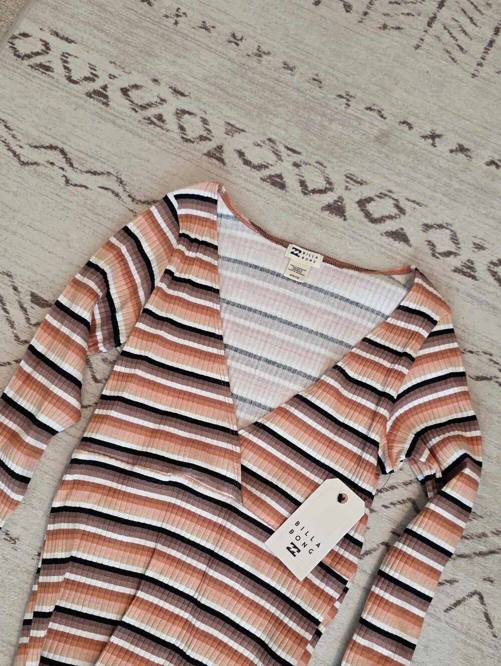 Billabong Ribbed Striped VNeck Long Sleeve Slim Fit Stretch Top 90s y2K Festival